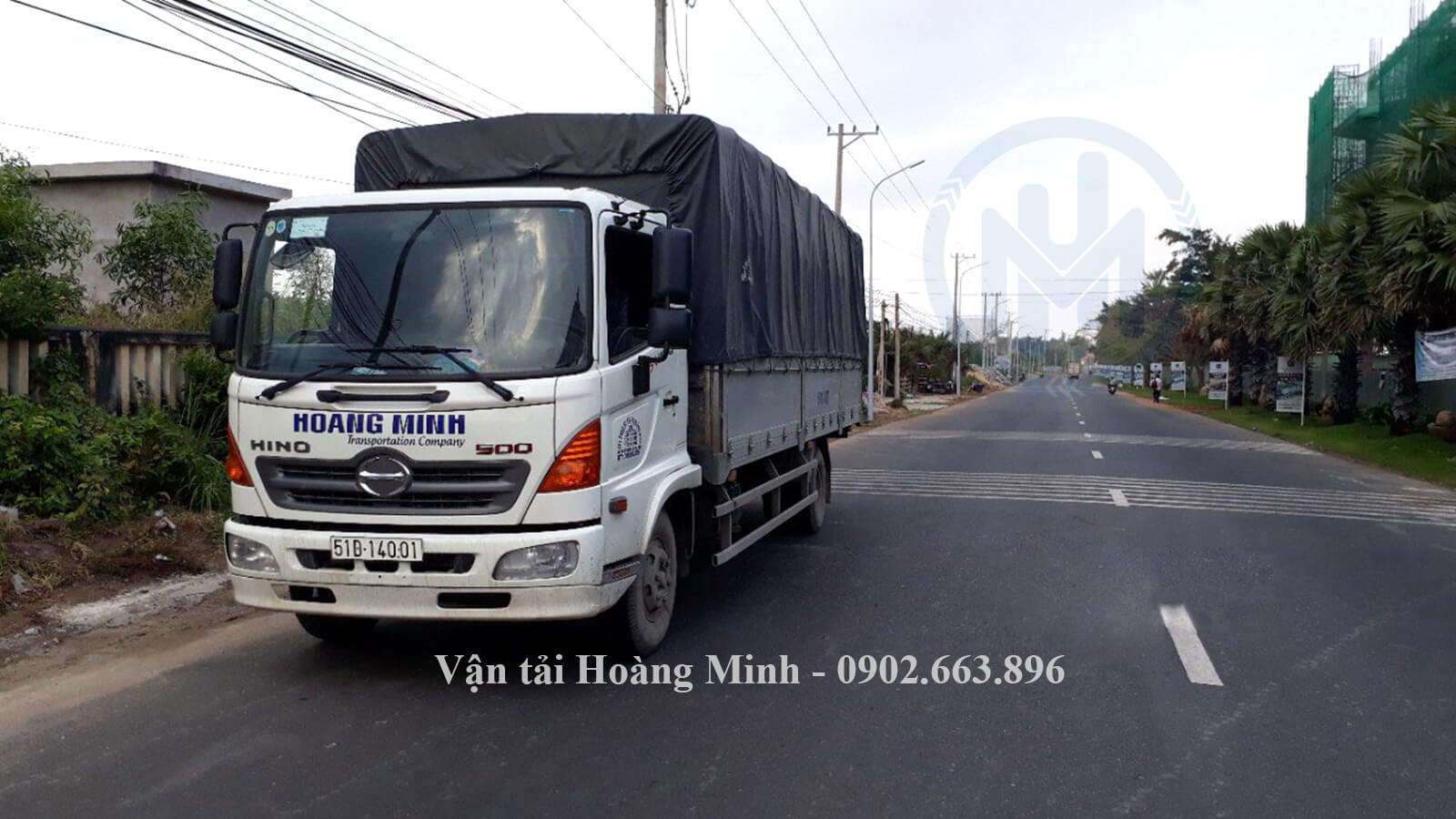 xe tải chở hàng vận chuyển hạt nhựa